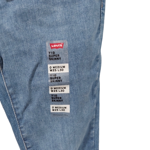 Levi's 710 Supper Skinny Jeans - Picture 4 of 10